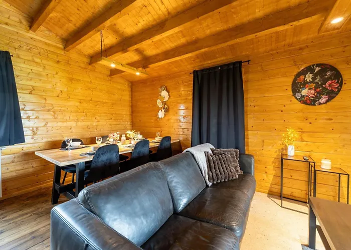 Σαλέ In Brabant Near Nature Reserves