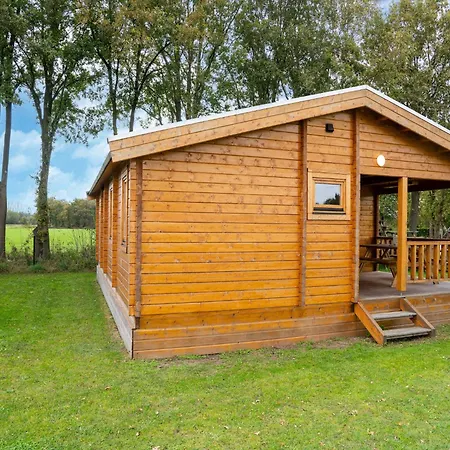 شاليه In Brabant Near Nature Reserves *