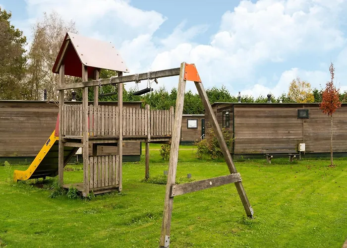 شاليه In Brabant Near Nature Reserves *